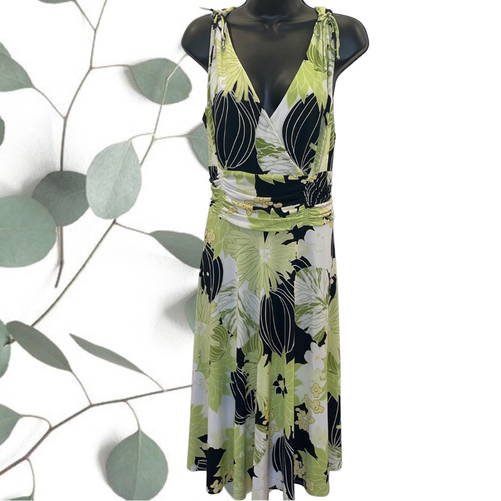 Floral V-Neck Dress - Green and Black